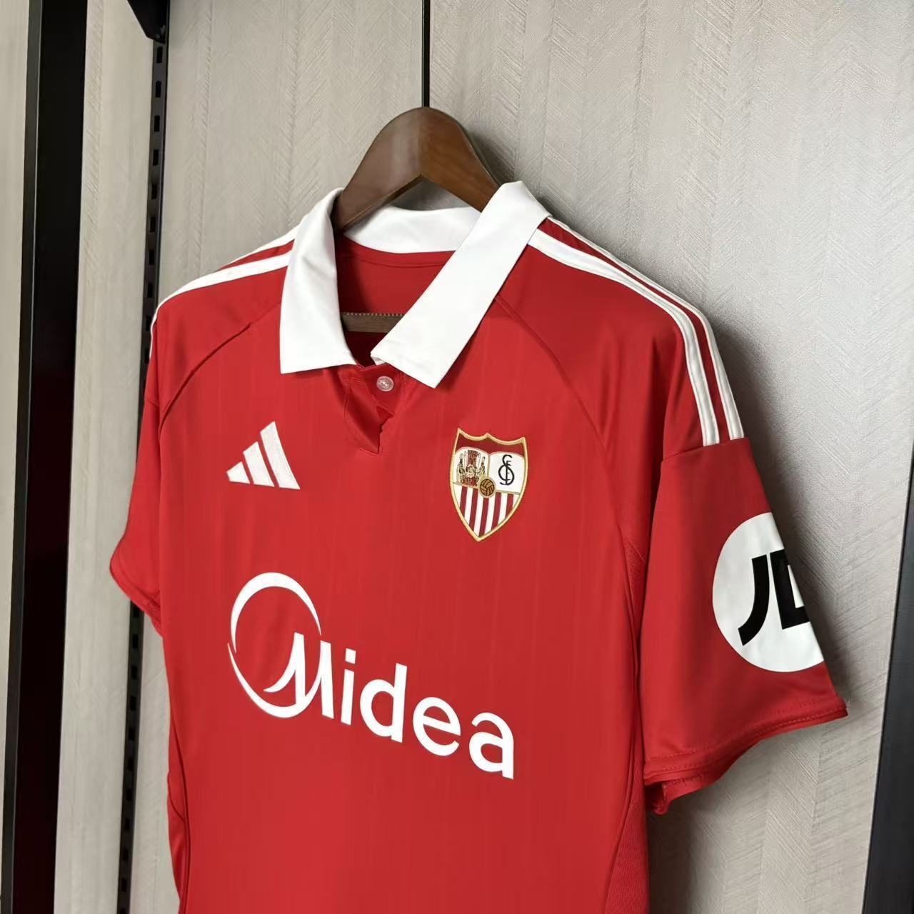 Sevilla - Visitante - Versión Aficionado - Temporada 2025/26