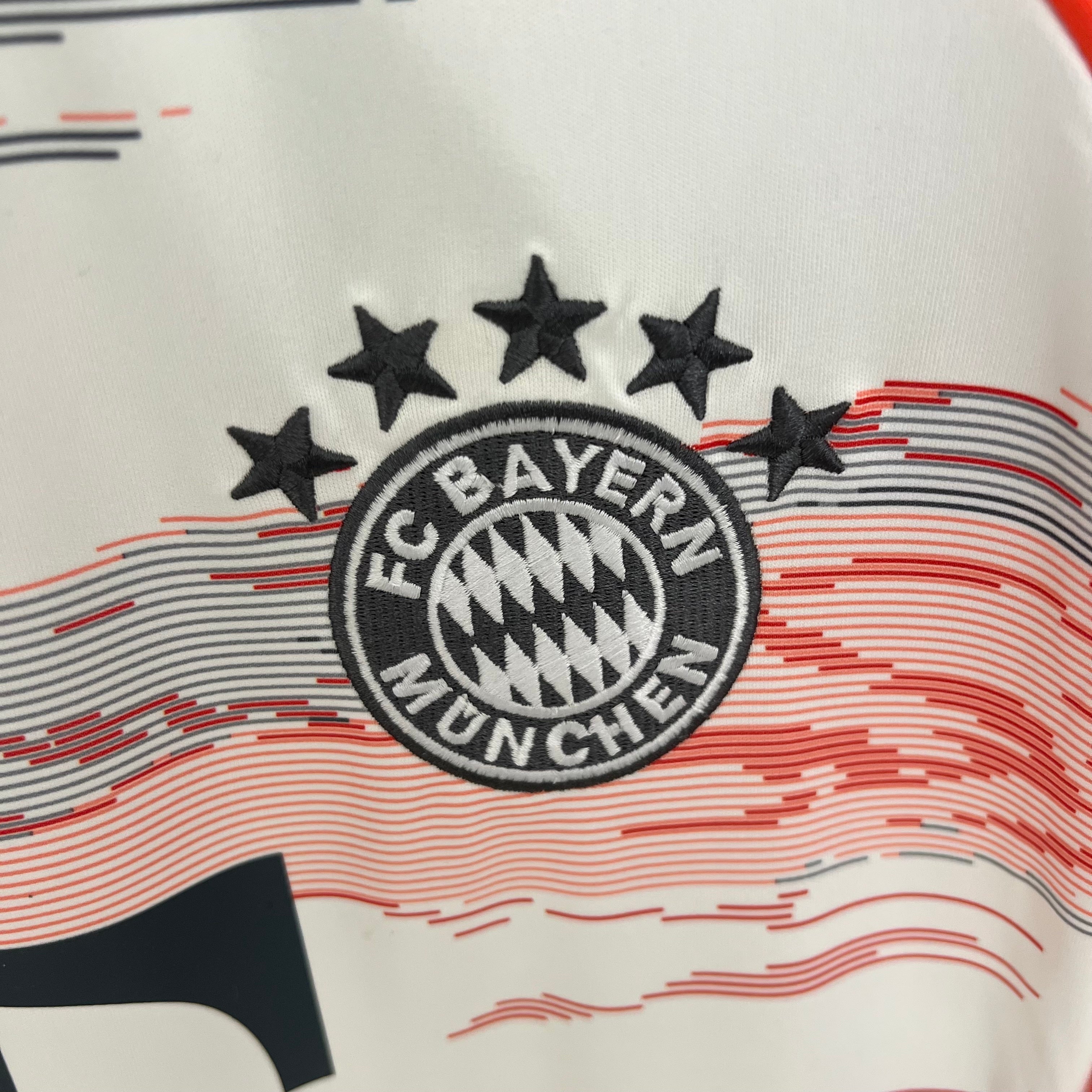 Bayern de Múnich - Visitante - Versión Aficionado - Temporada 2025/26