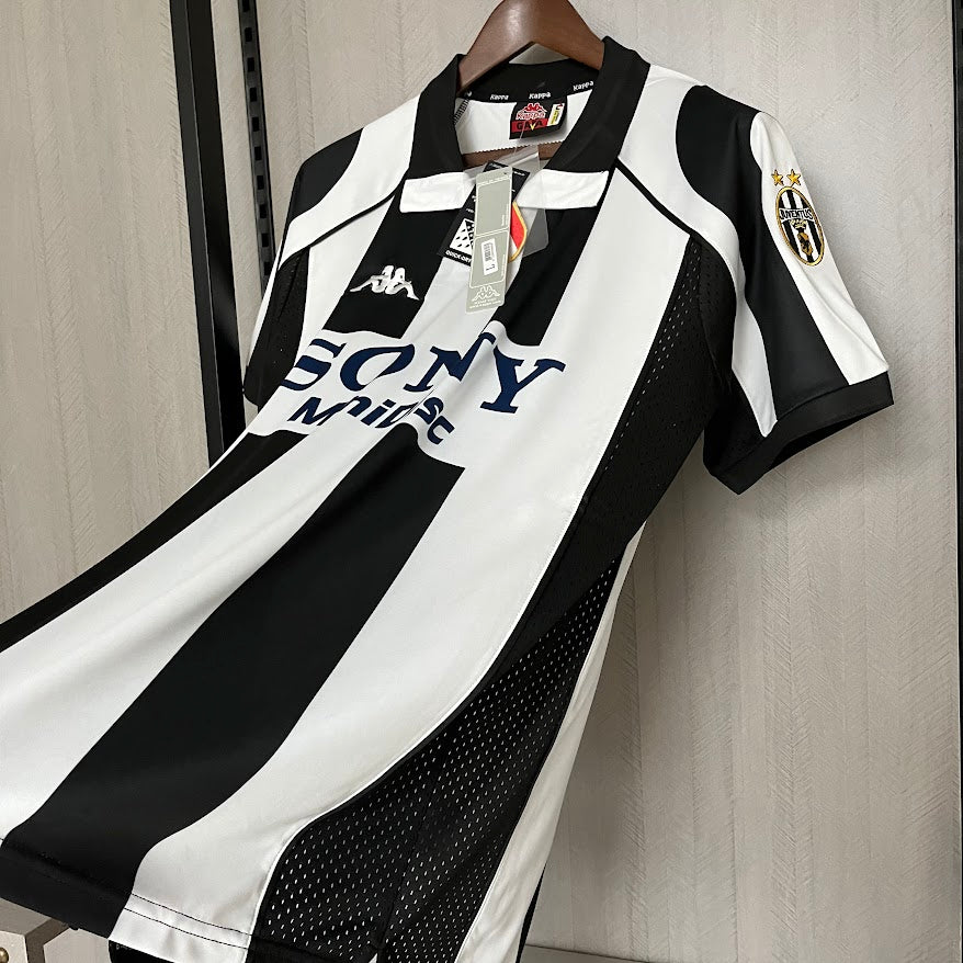 Camiseta Retro — Juventus 97/98 — Local — Edición Clásica