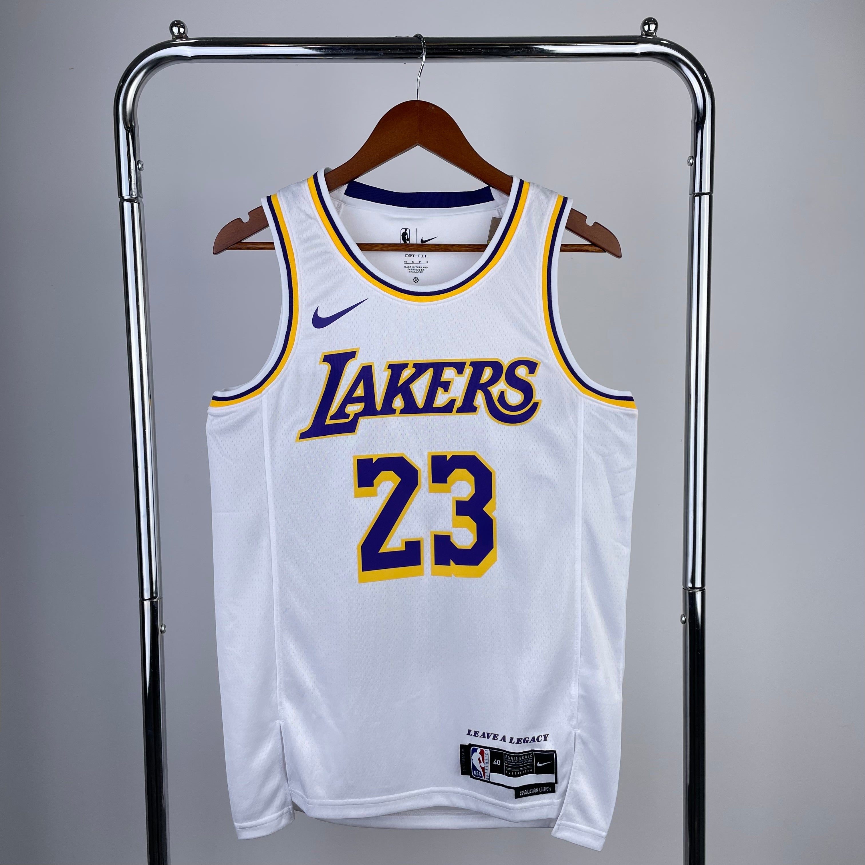 LA Lakers - Camiseta James #23 - Visita - Temporada 2026