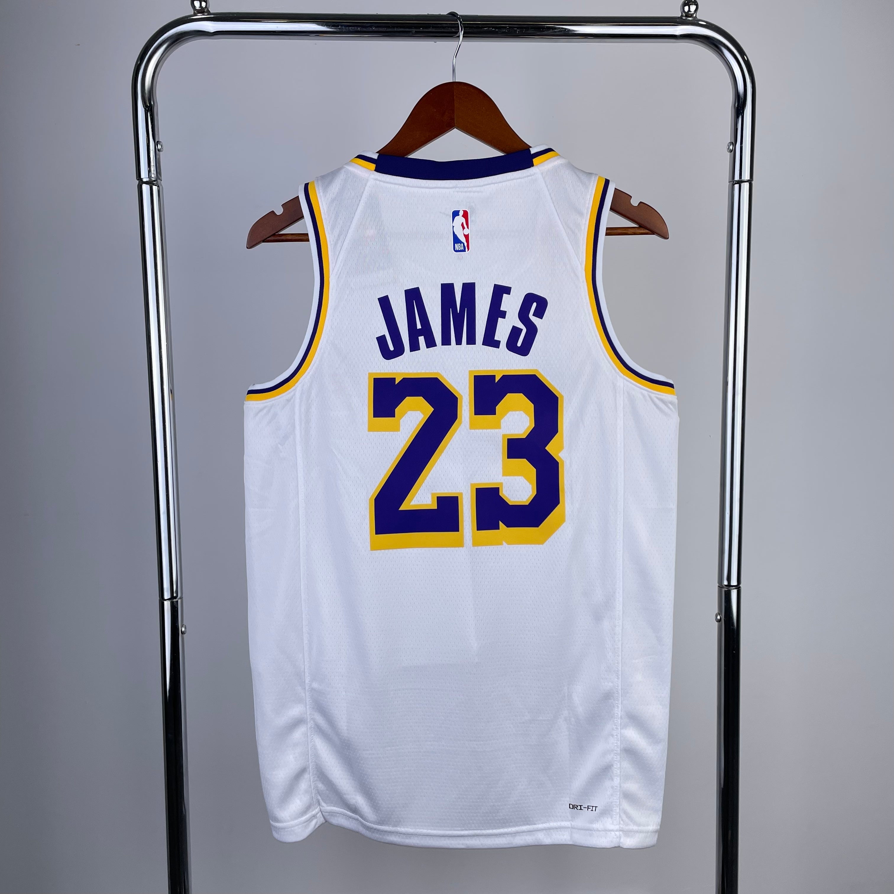LA Lakers - Camiseta James #23 - Visita - Temporada 2026