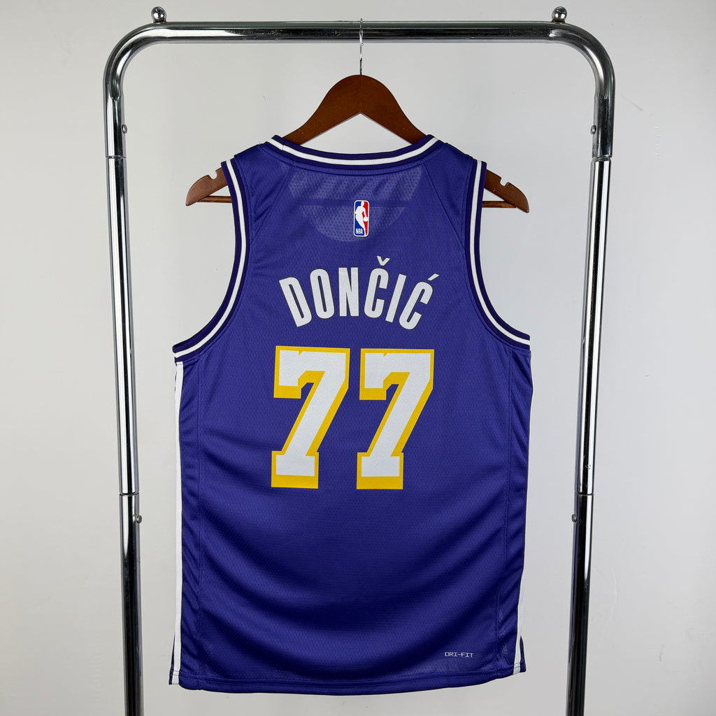 LA Lakers - Camiseta Dončić #77 - Versión Jordan - Temporada 2026