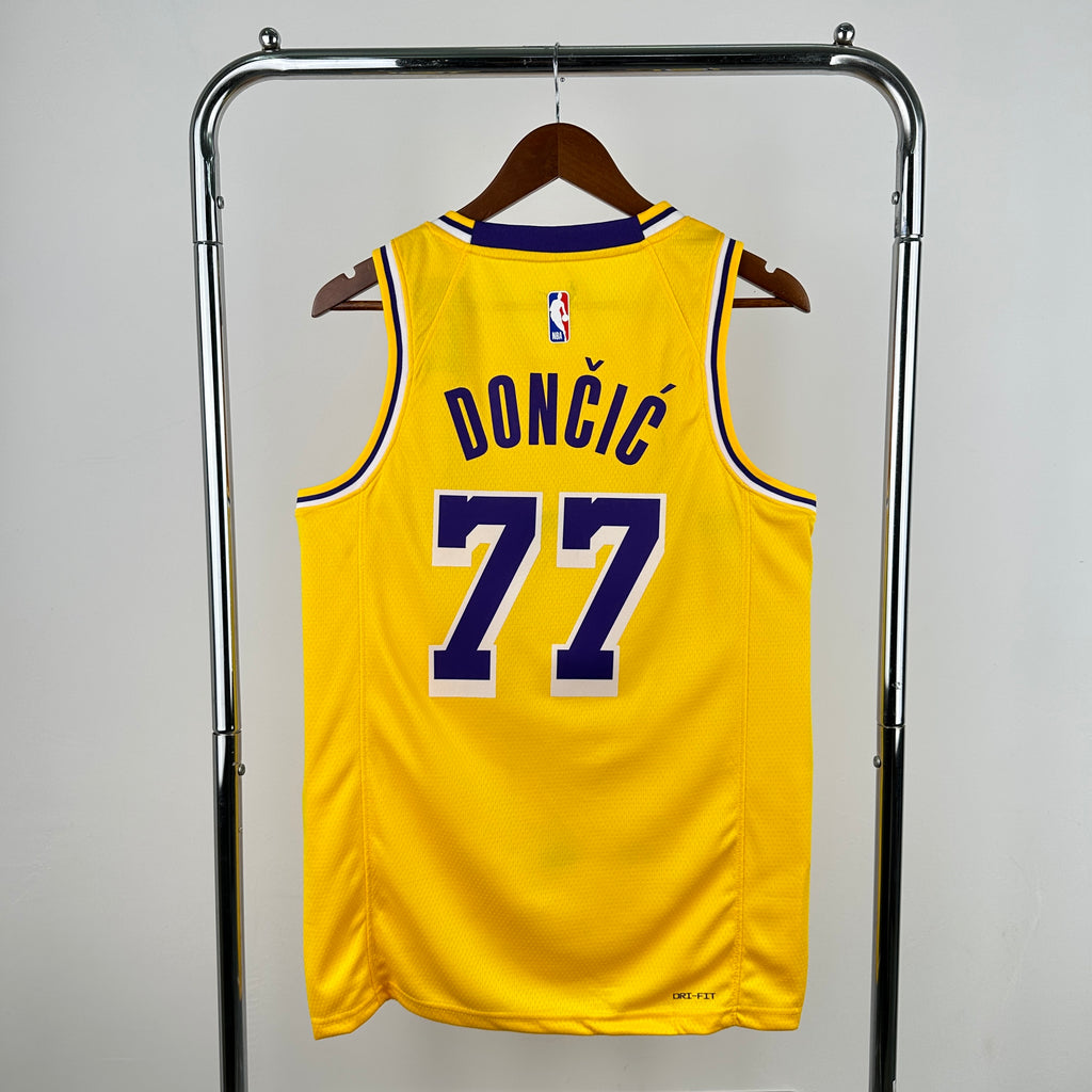 LA Lakers- Camiseta Dončić #77 - Local- Temporada 2026