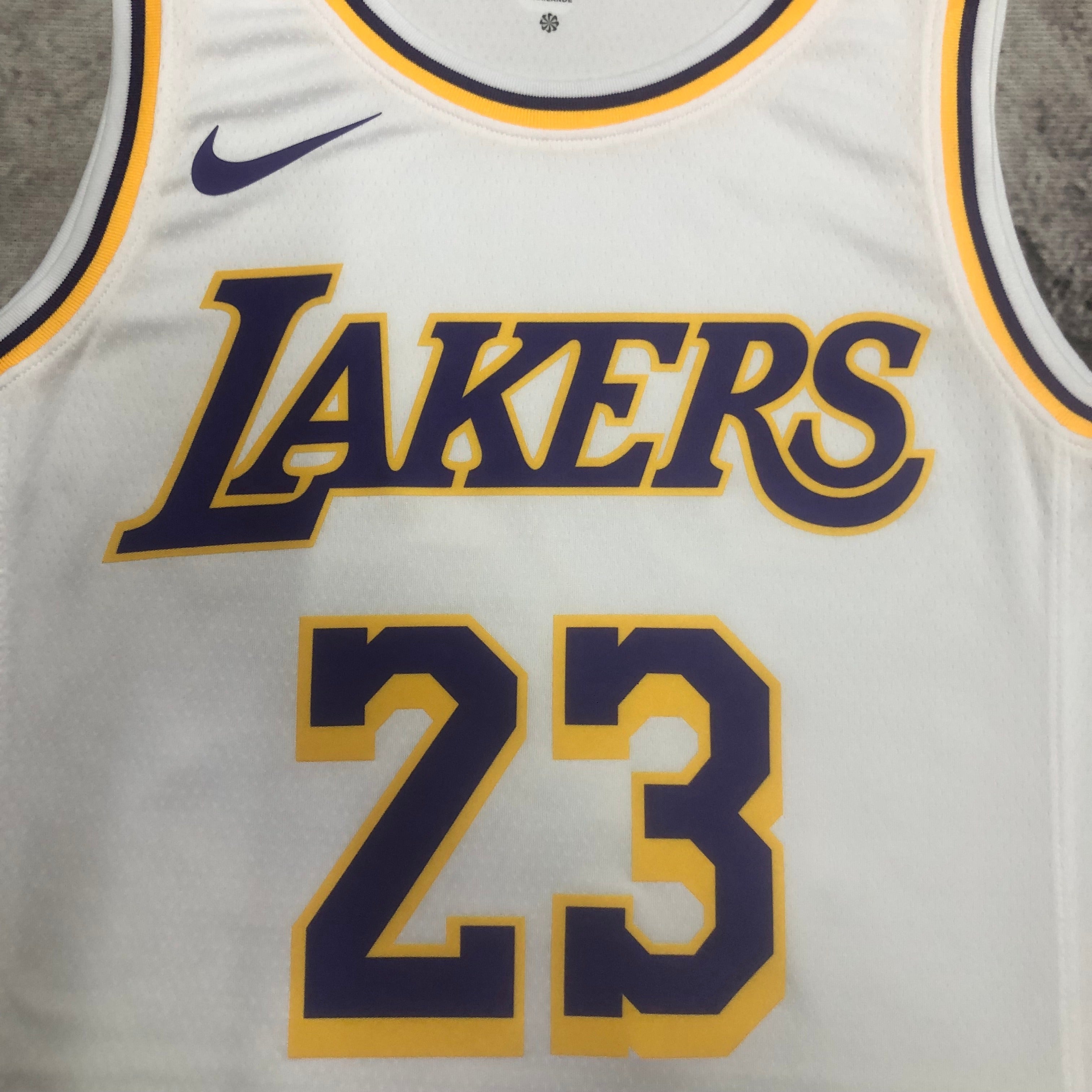 LA Lakers - Camiseta James #23 - Visita - Temporada 2026