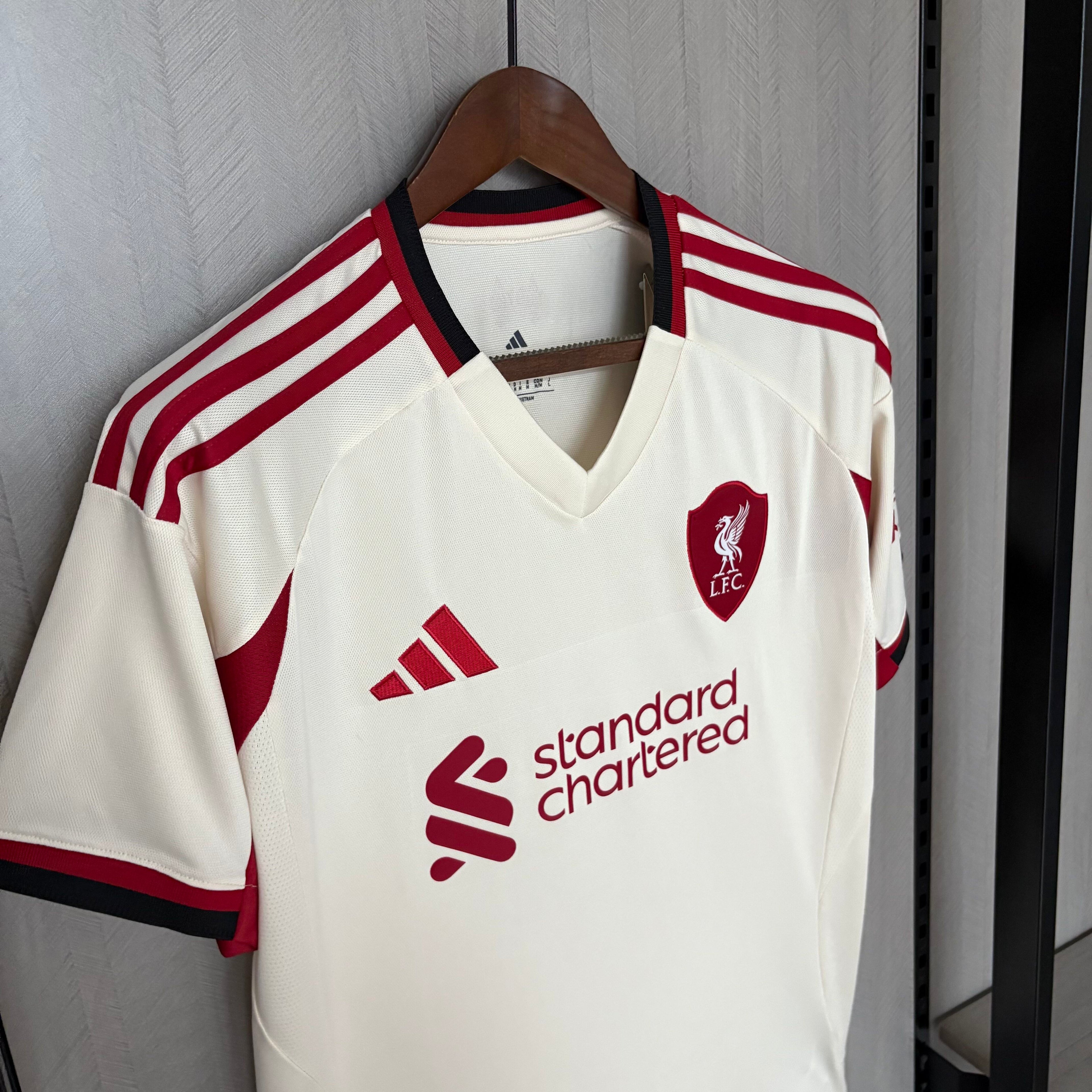 Liverpool - Visita - Versión Aficionado - Temporada 2025/26