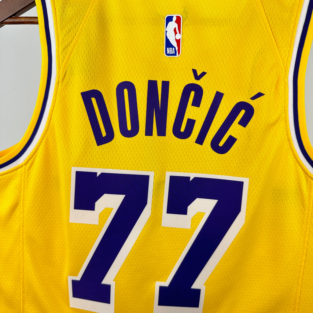 LA Lakers- Camiseta Dončić #77 - Local- Temporada 2026