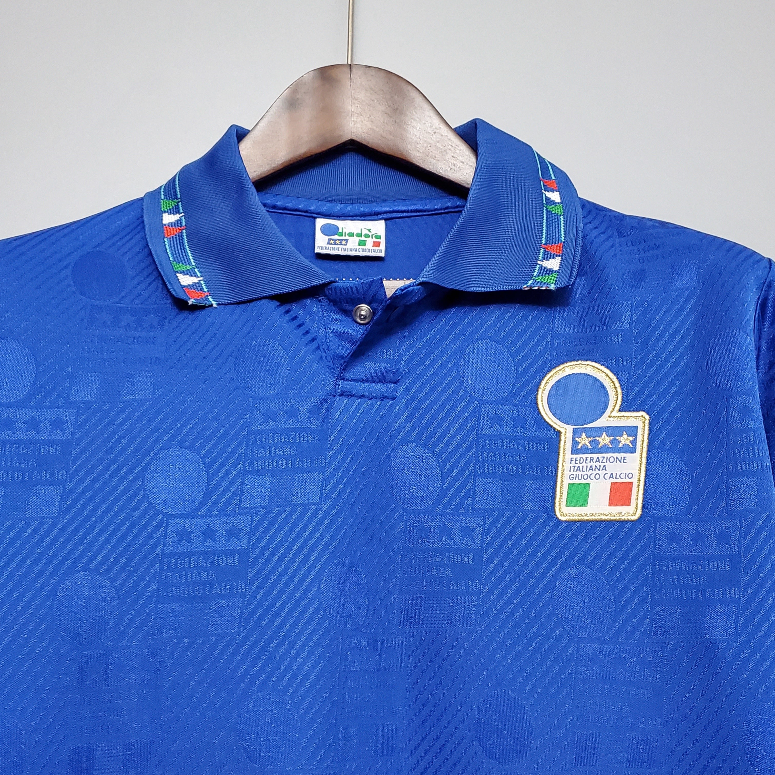 Camiseta Retro — Italia 1994 — Local — Edición Clásica