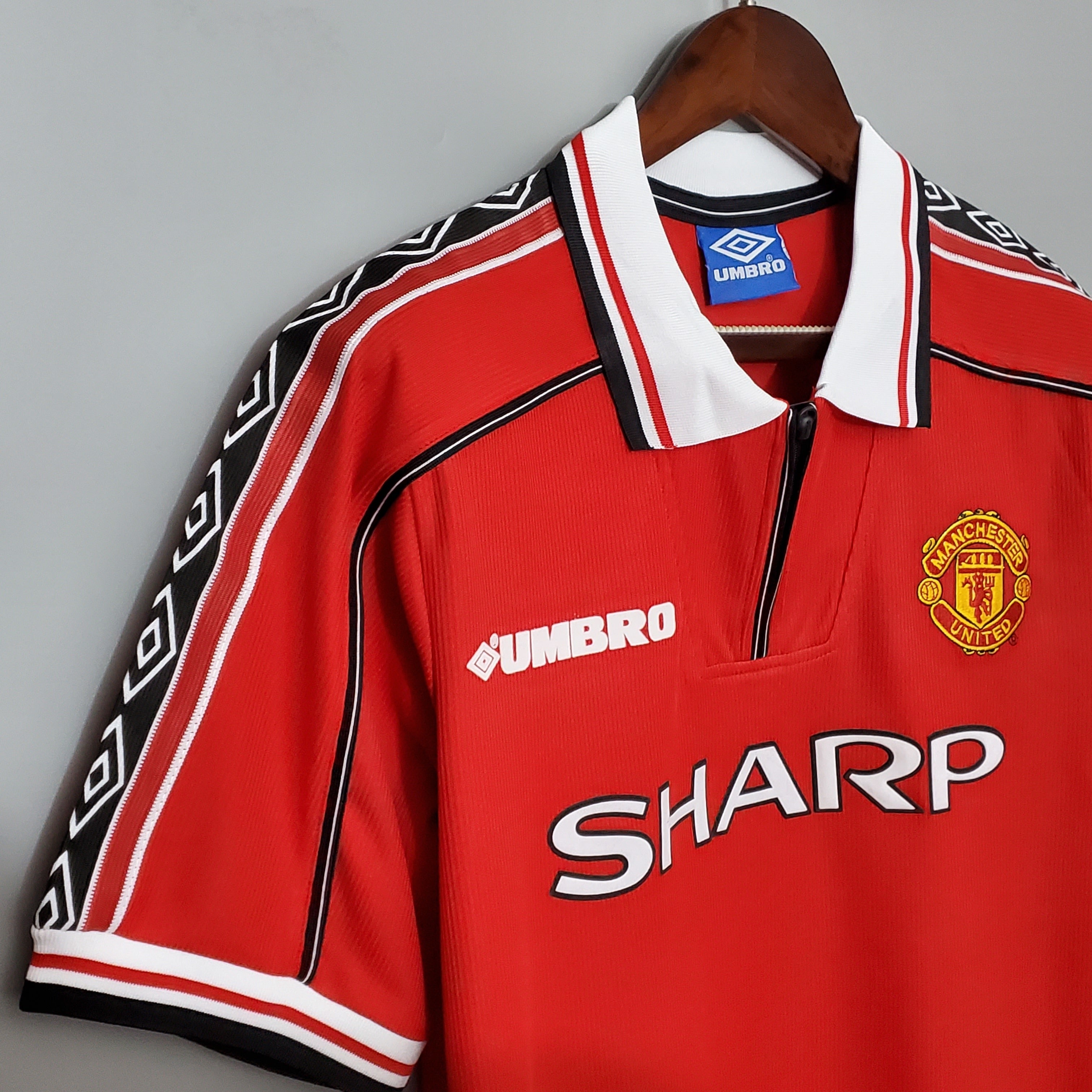 Camiseta Retro — Manchester United 98/99  — Local — Edición Clásica