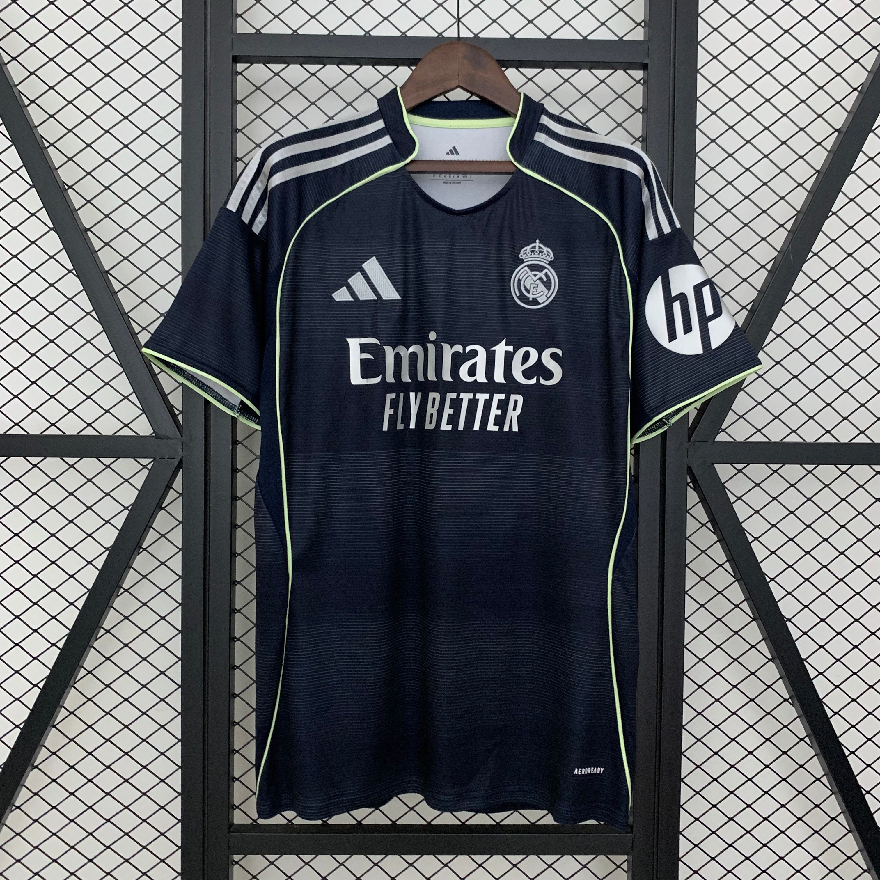 Real Madrid - Visitante - Versión Aficionado - Temporada 2025/26