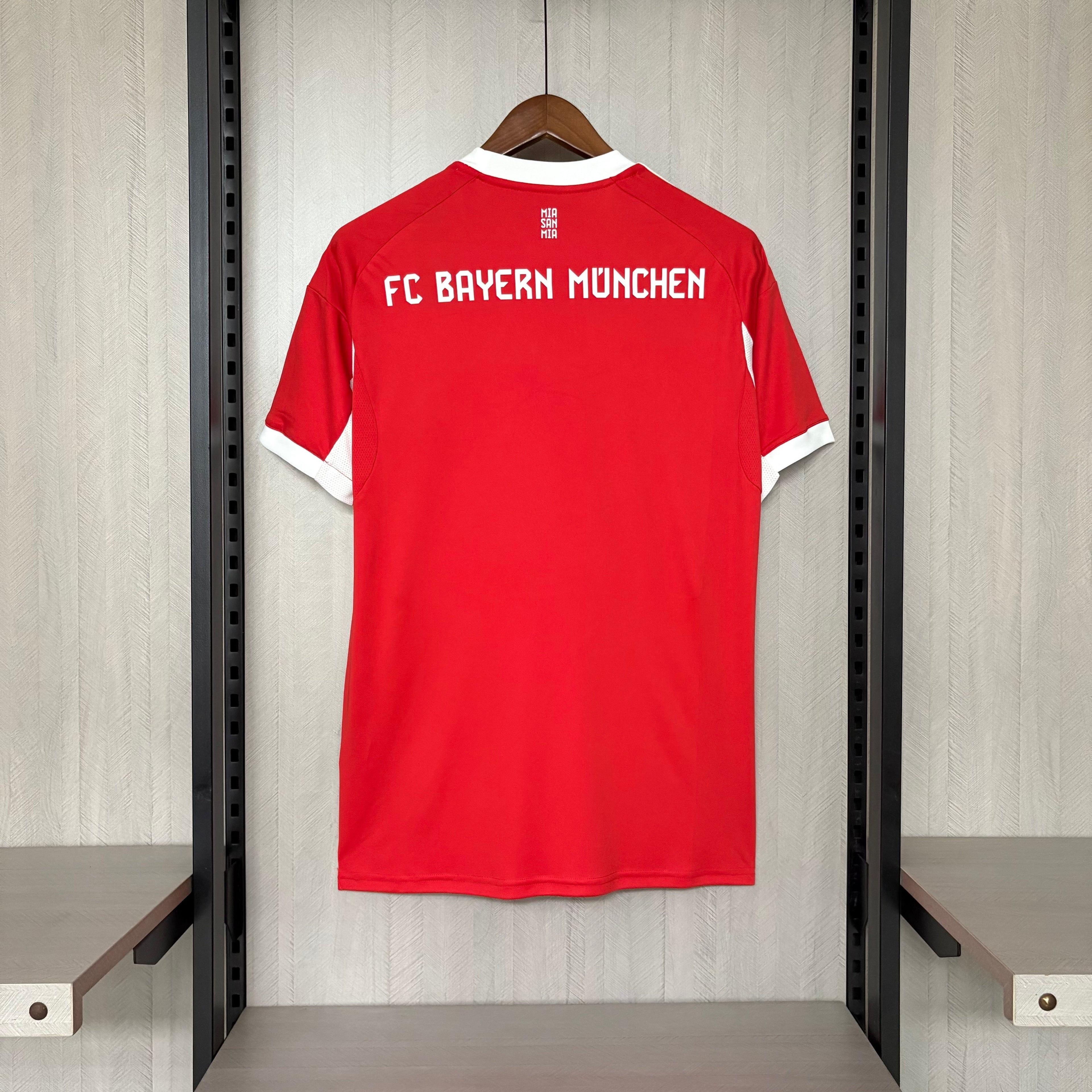 Bayern de Múnich - Local - Versión Aficionado - Temporada 2025/26