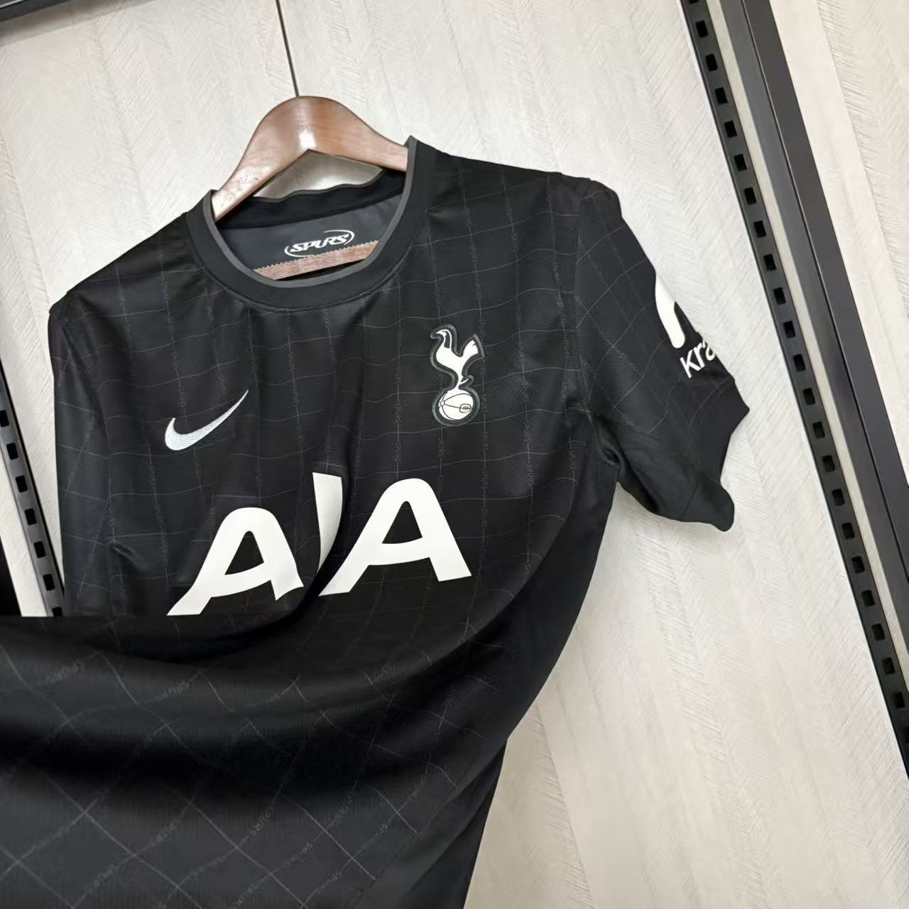 Tottenham - Visitante- Versión Aficionado - Temporada 2025/26