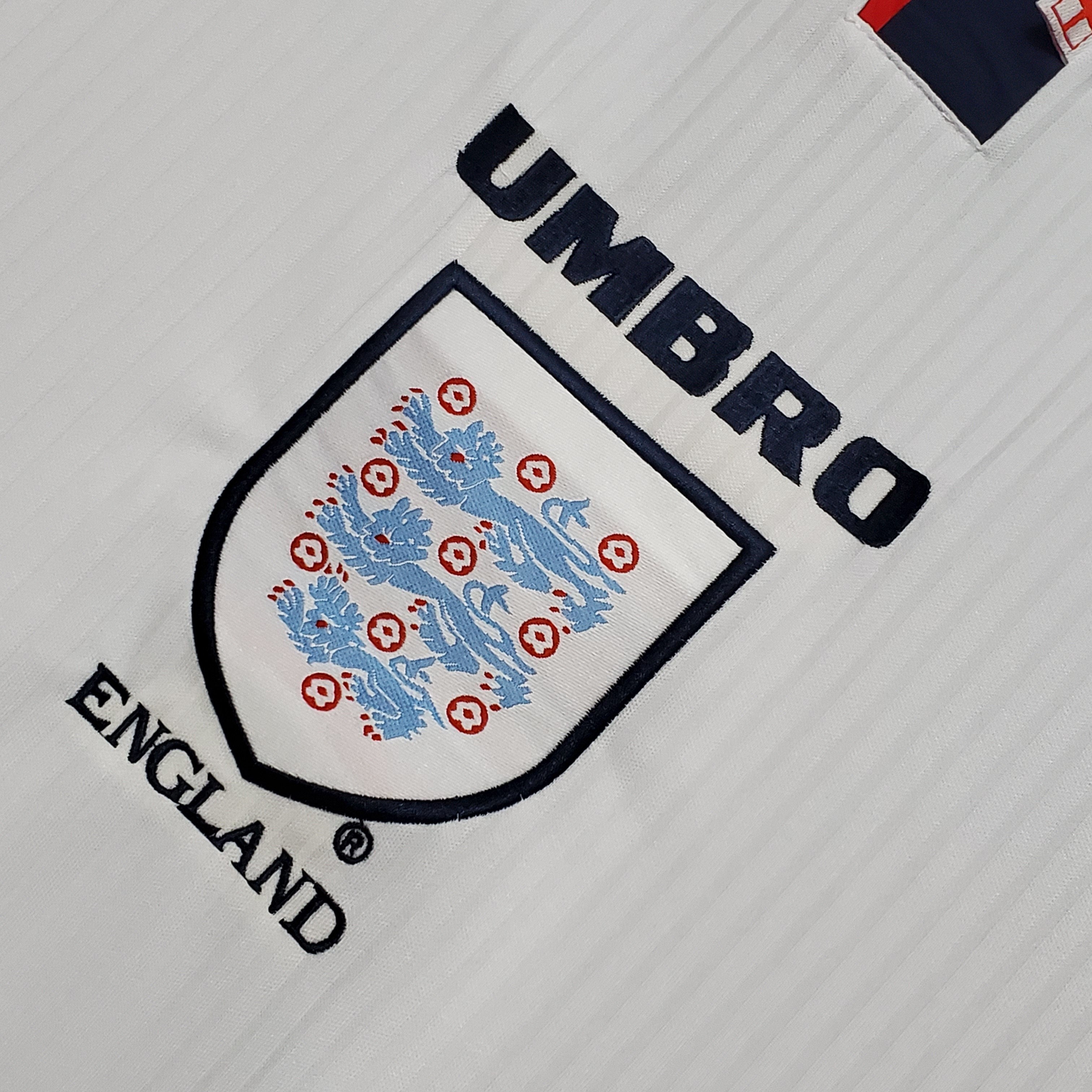 Camiseta Retro — Inglaterra 1998 — Local — Edición Clásica