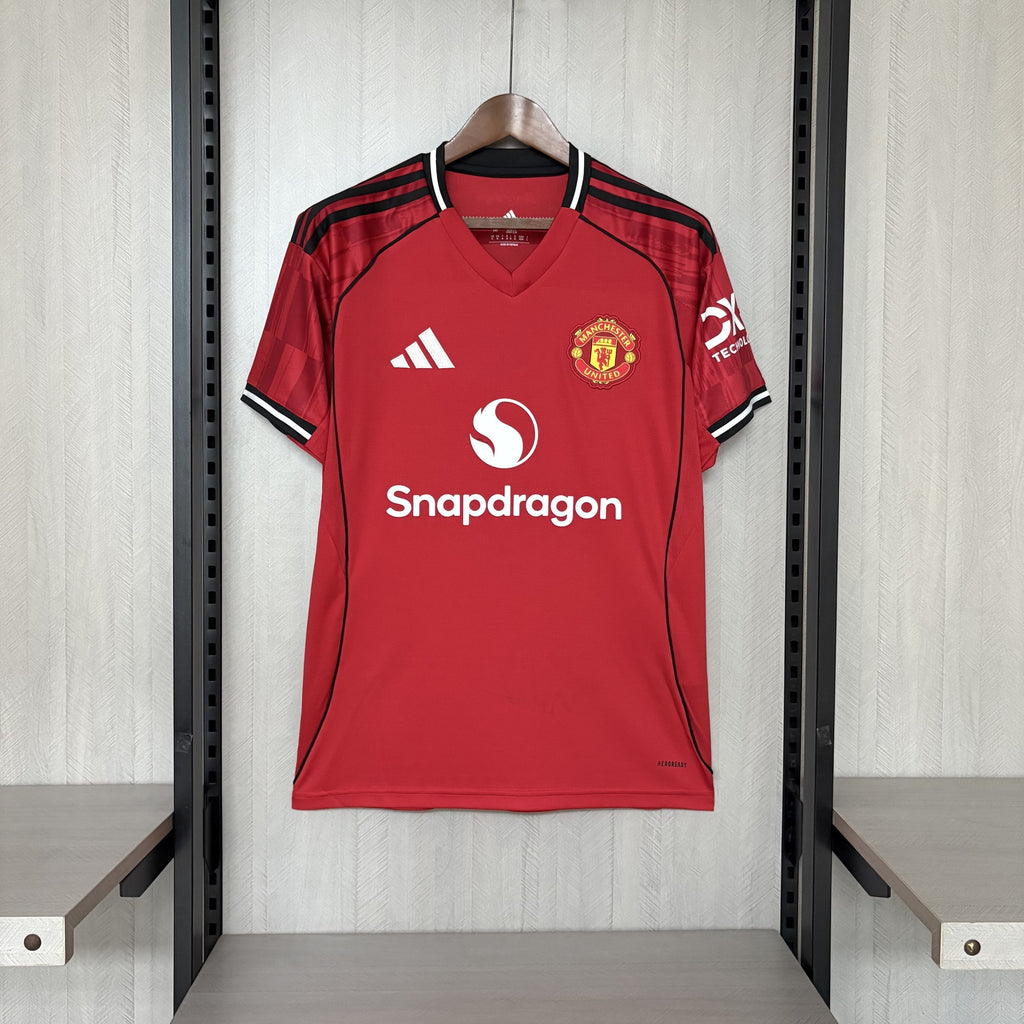 Manchester United - Local - Versión Aficionado - Temporada 2025/26