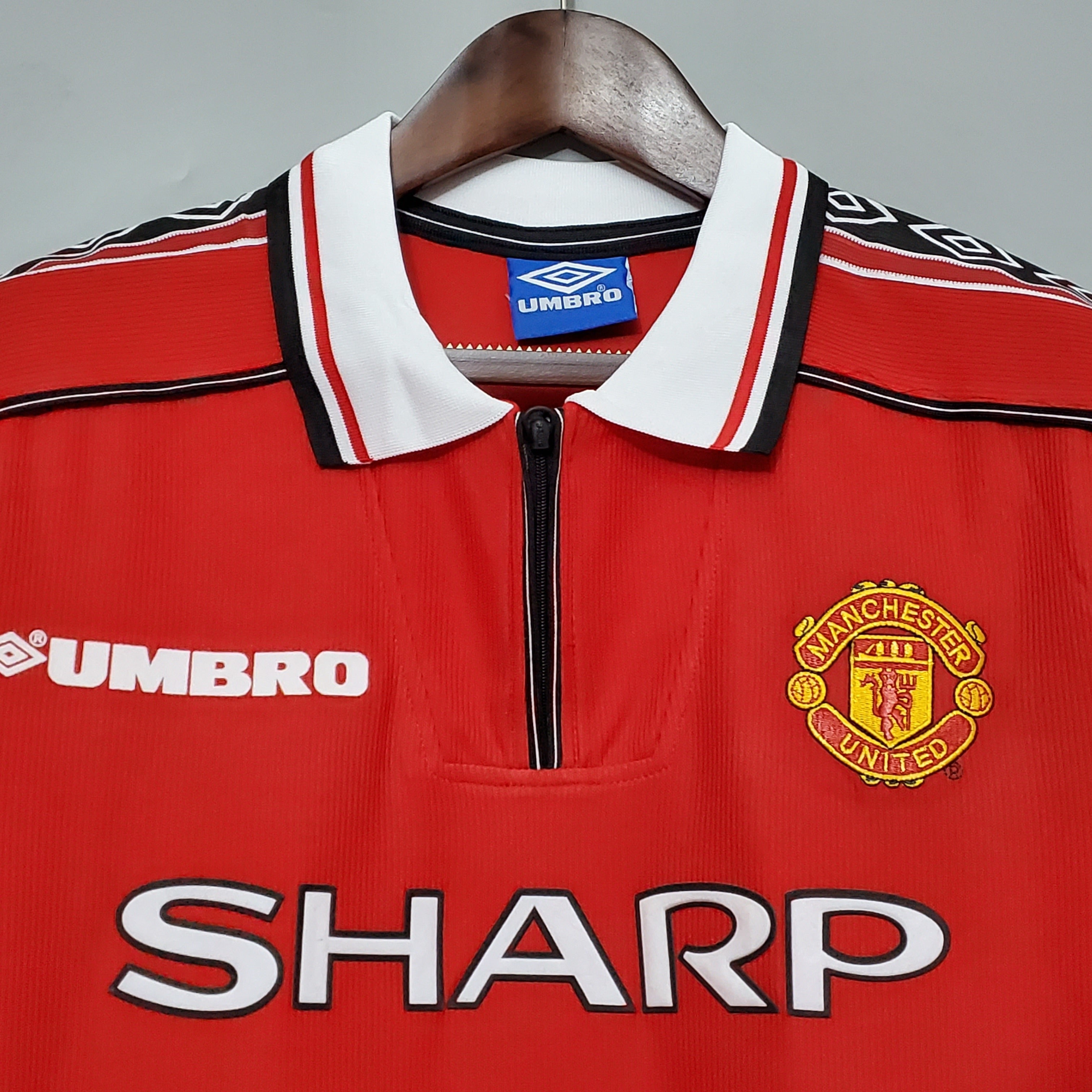 Camiseta Retro — Manchester United 98/99  — Local — Edición Clásica