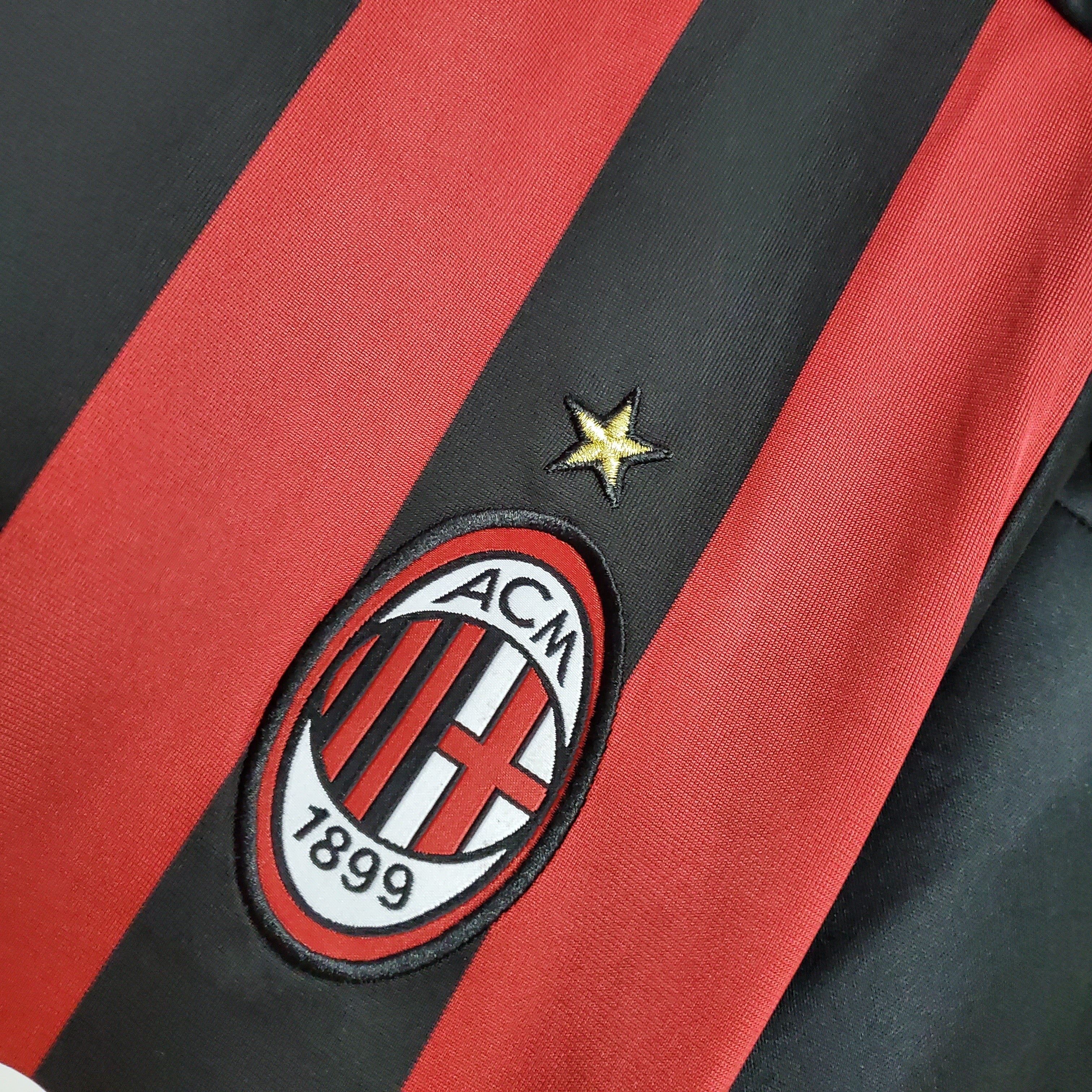 Camiseta Retro — AC Milan 09/10 — Local — Edición Clásica