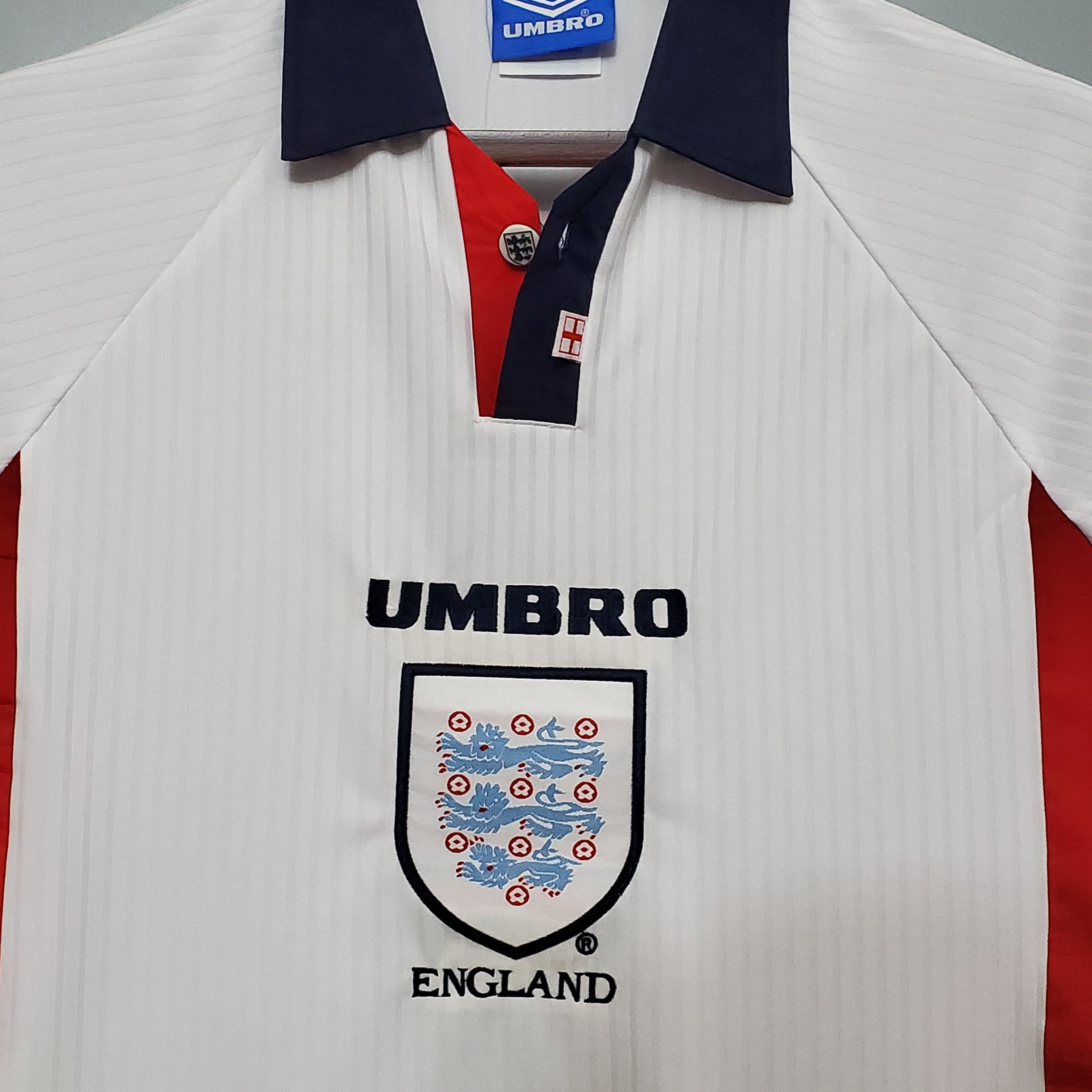 Camiseta Retro — Inglaterra 1998 — Local — Edición Clásica