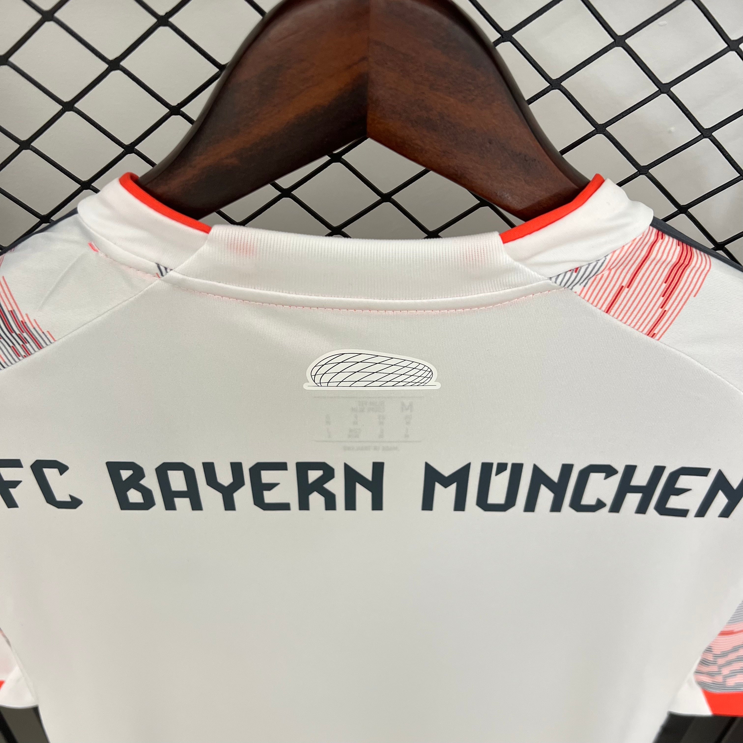 Bayern de Múnich - Visitante - Versión Aficionado - Temporada 2025/26