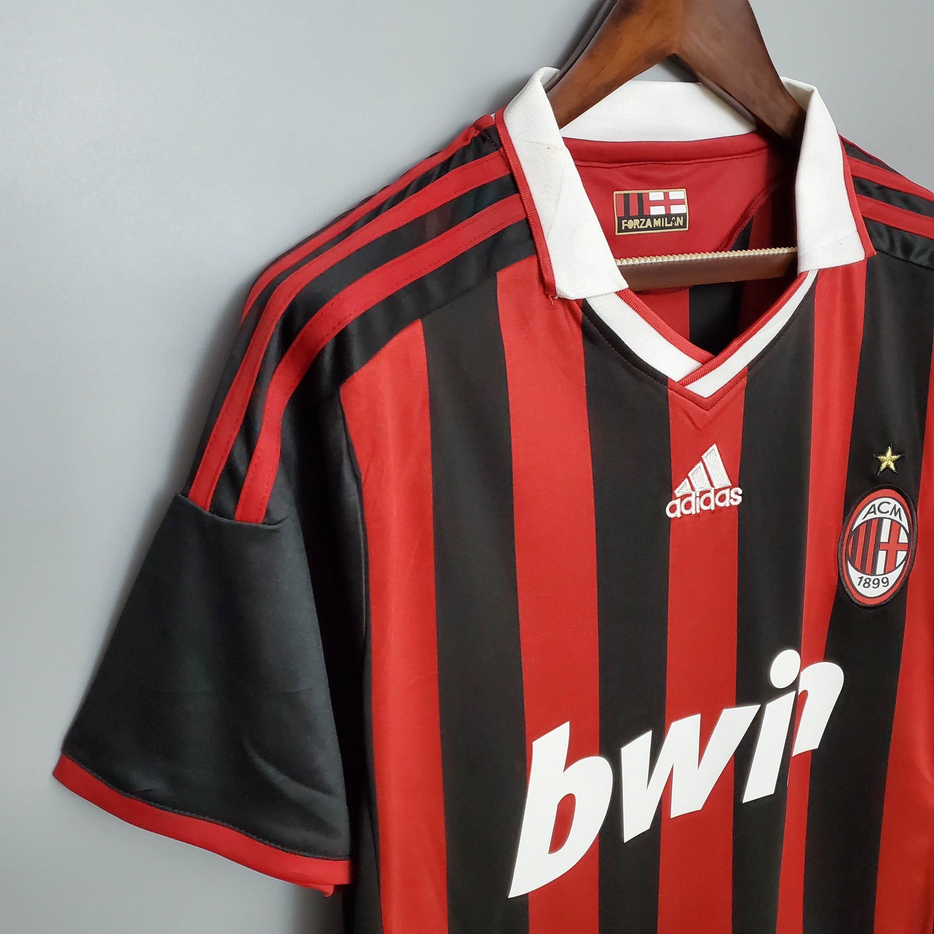 Camiseta Retro — AC Milan 09/10 — Local — Edición Clásica
