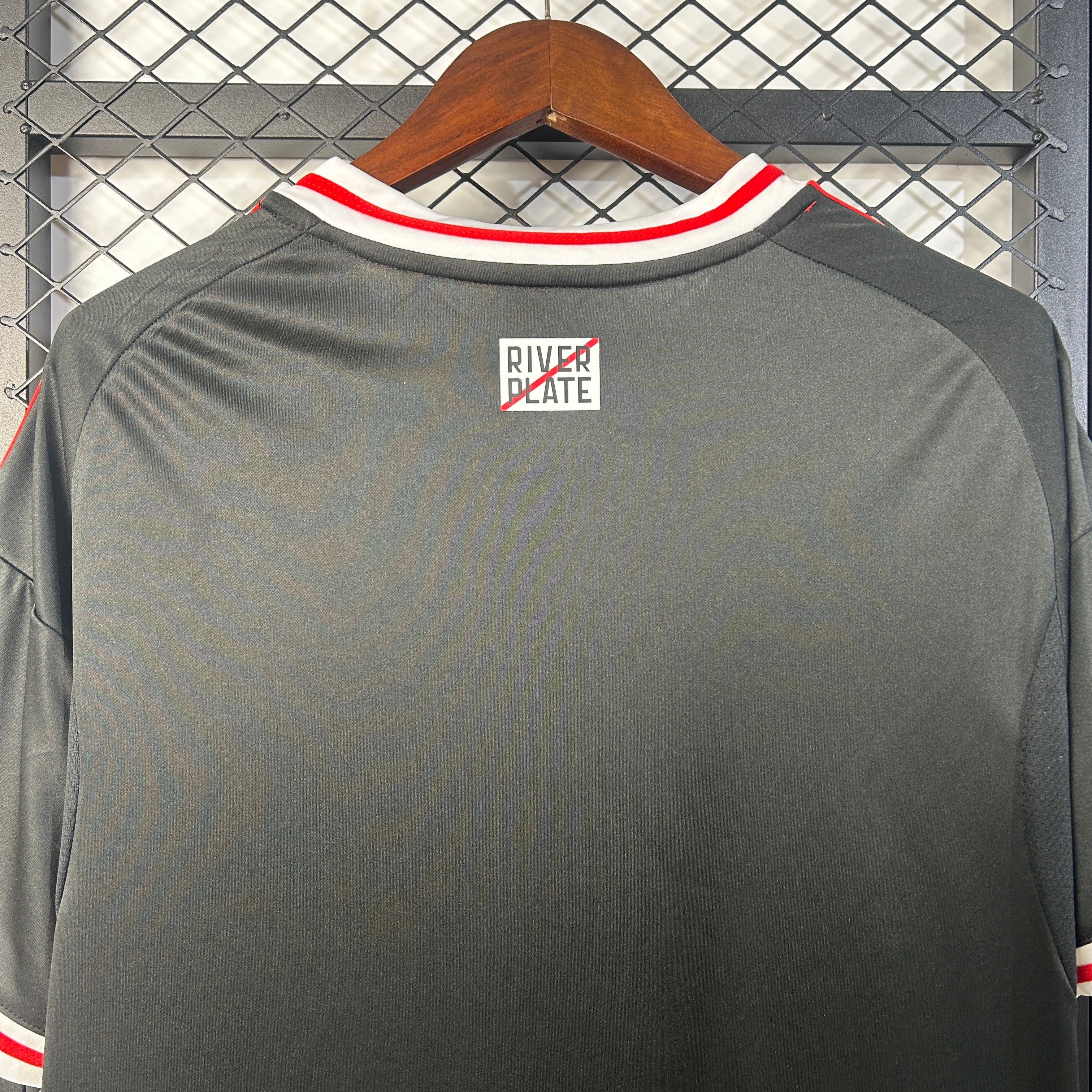 River Plate - Visitante - Versión Aficionado - Temporada 2025/26